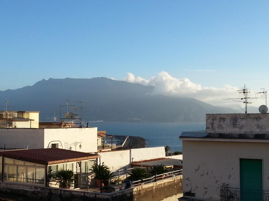 B&B Matida Torre Annunziata Bagian luar foto